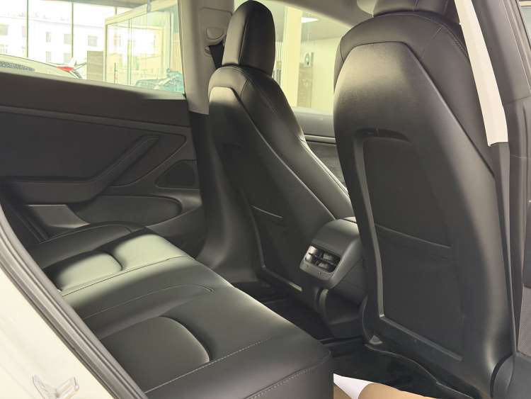 Tesla Model 3 2020 car image #8