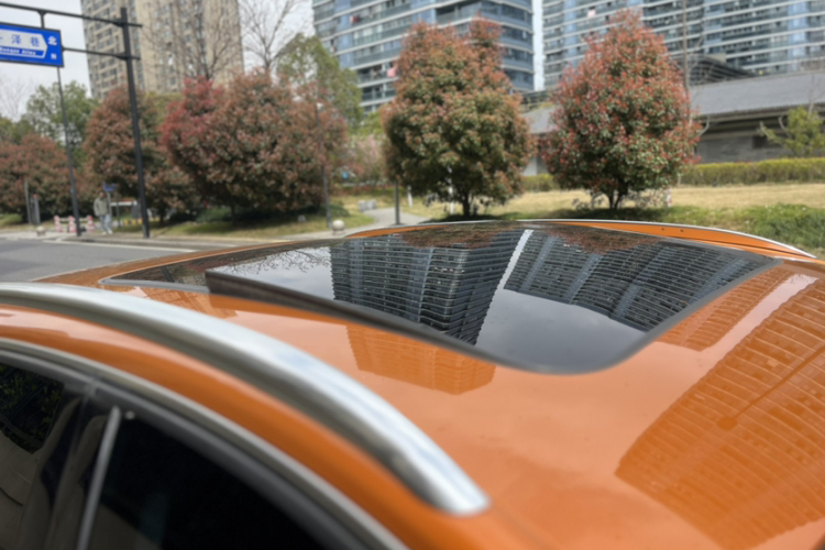 Audi Q3 2015 car image #26