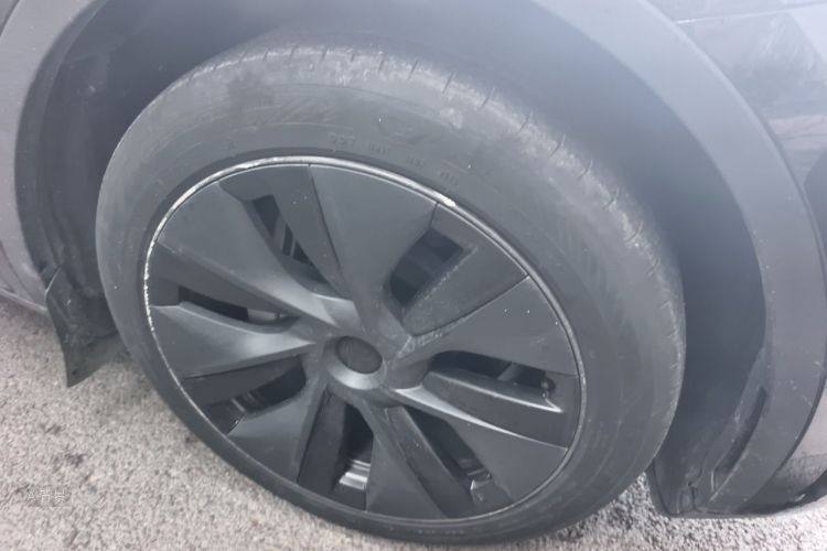 Tesla Model Y 2023 #9 Tesla Model Y 2023 immagine di auto #9
