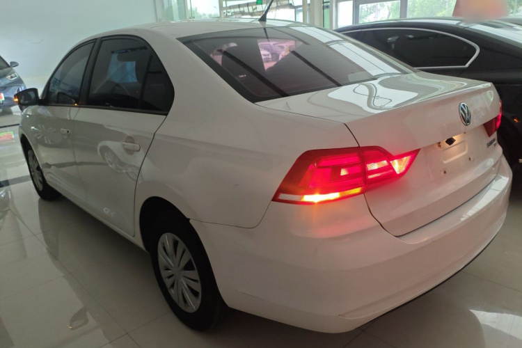 Volkswagen Santana 2017 car image #5