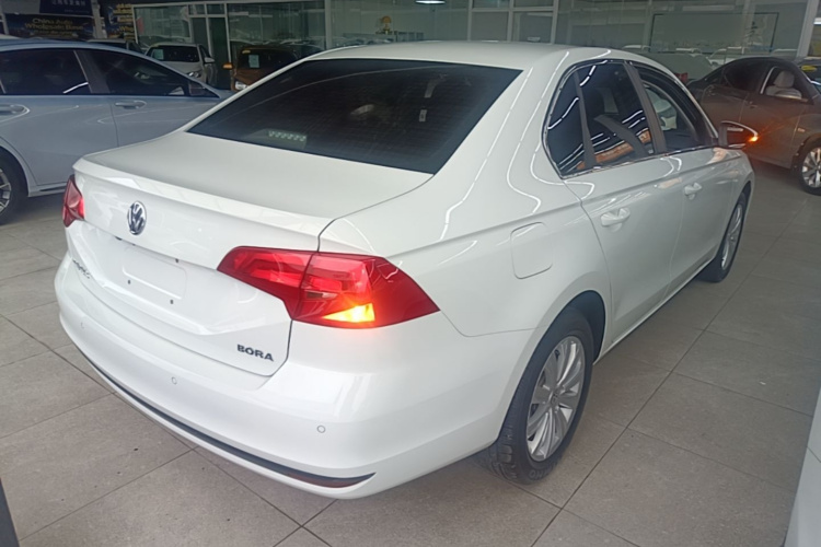 Volkswagen Bora 2023 immagine di auto #5