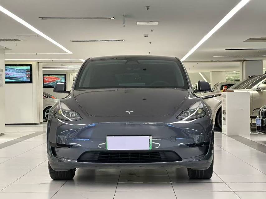 Tesla Model Y 2022 #4 Tesla Model Y 2022 car image #4