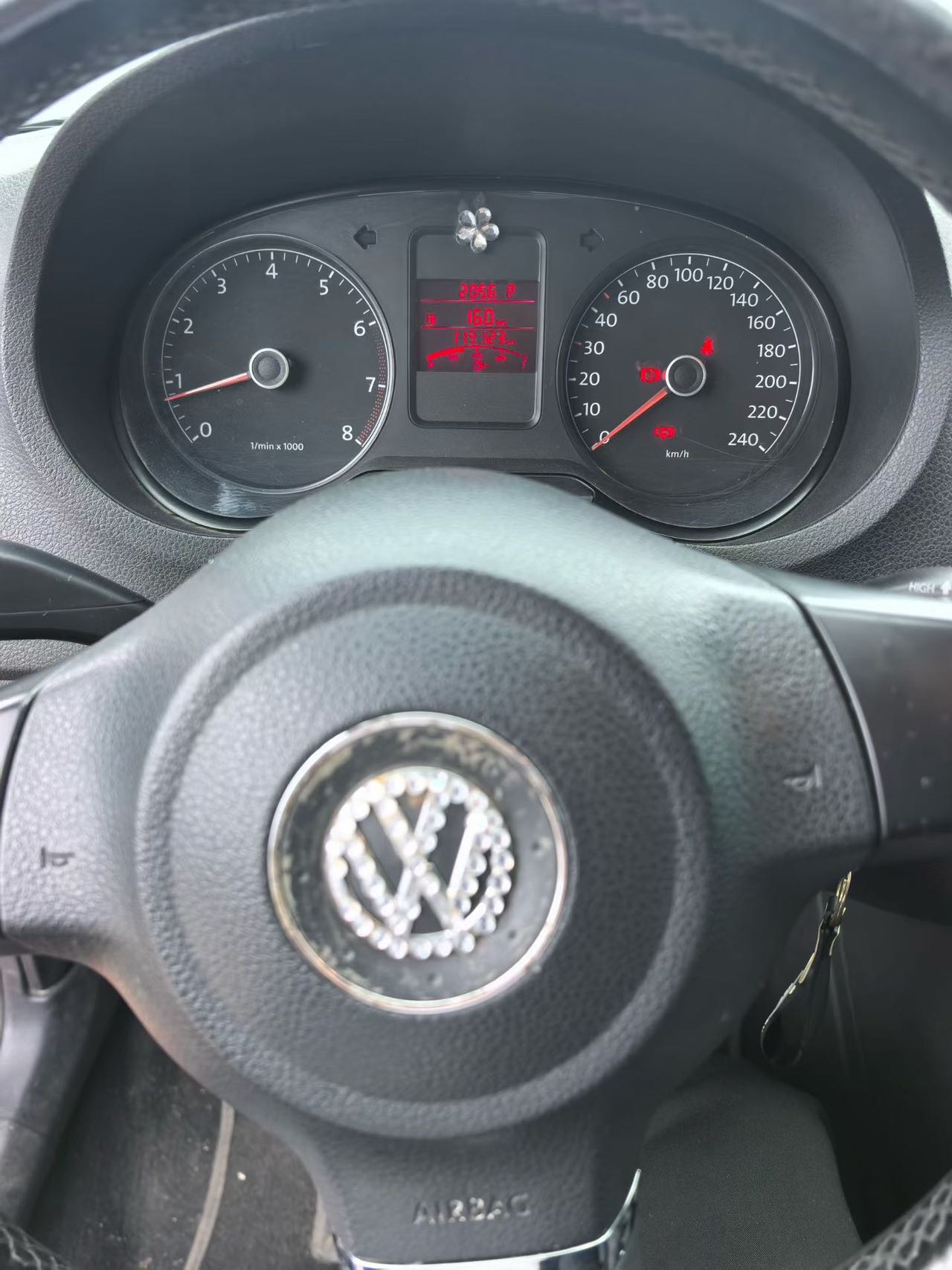 Volkswagen Polo 2011 car image #7