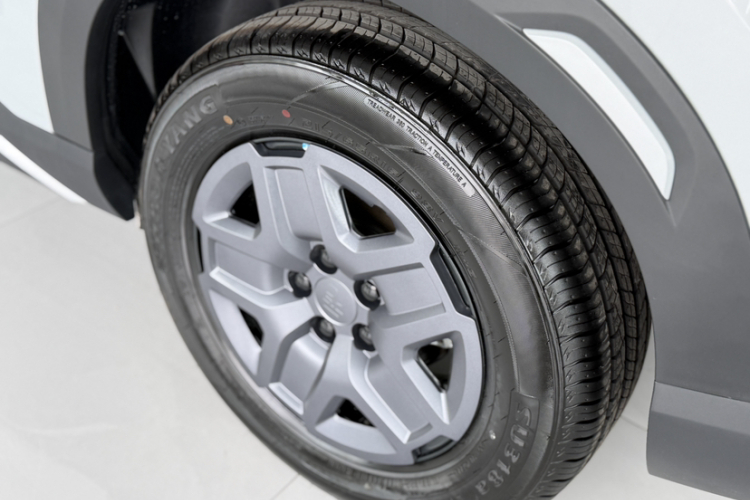 BYD YuanUP 2025 car image #4
