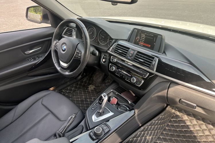 BMW 3 Series 2017 #16 BMW 3 Series 2017 car image #16