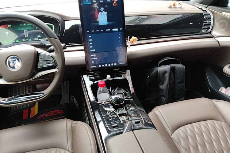 BYD Han 2023 car image #13