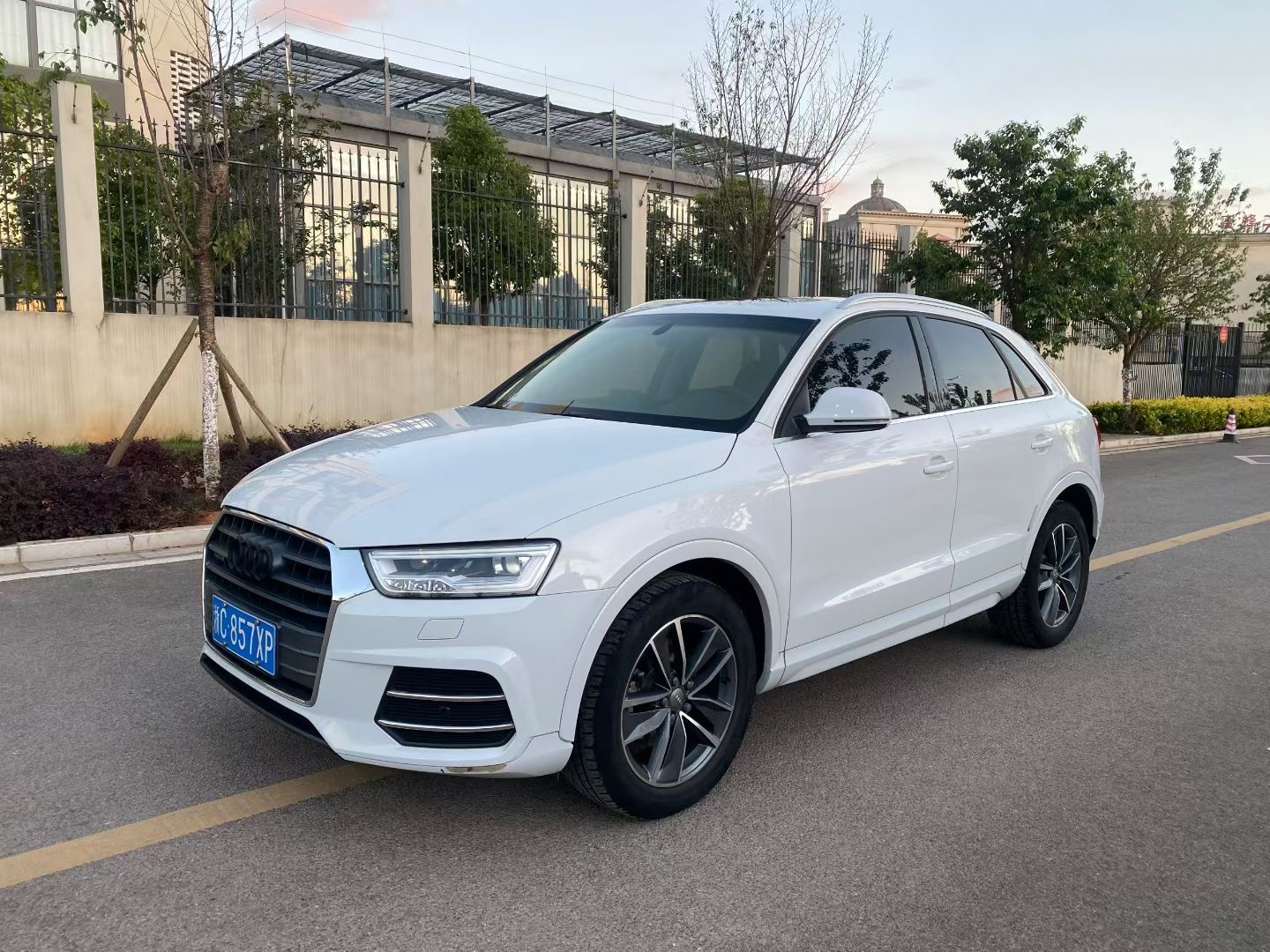 Audi Q3 2017 car image 