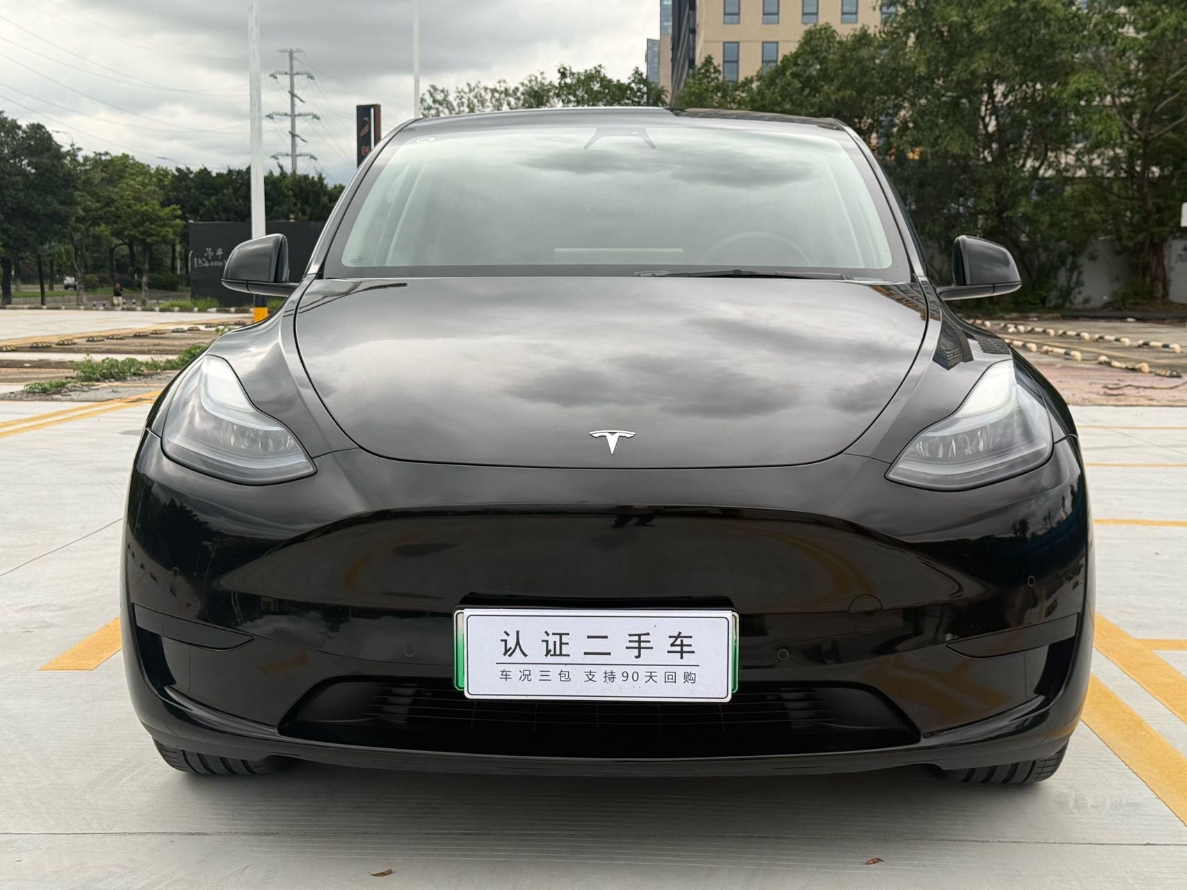 Tesla Model Y 2022 #2 Tesla Model Y 2022 car image #2