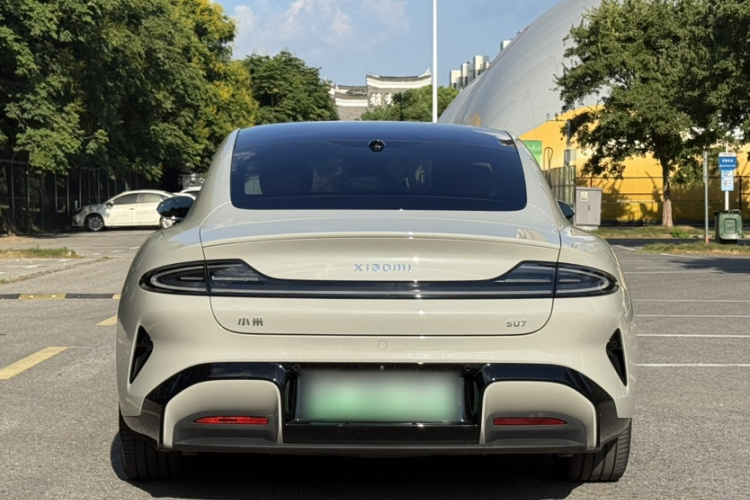 MI SU7 2024 car image #4