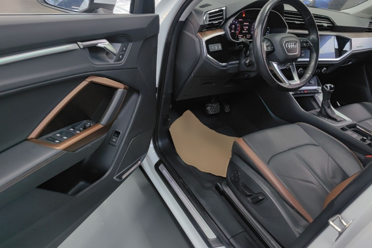 Audi Q3 2019 #16 Audi Q3 2019 car image #16
