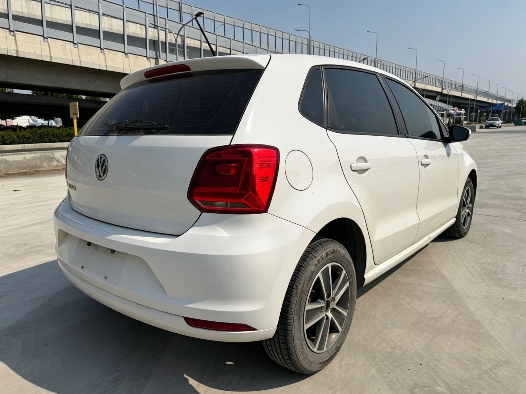 Volkswagen Polo 2017 car image #5
