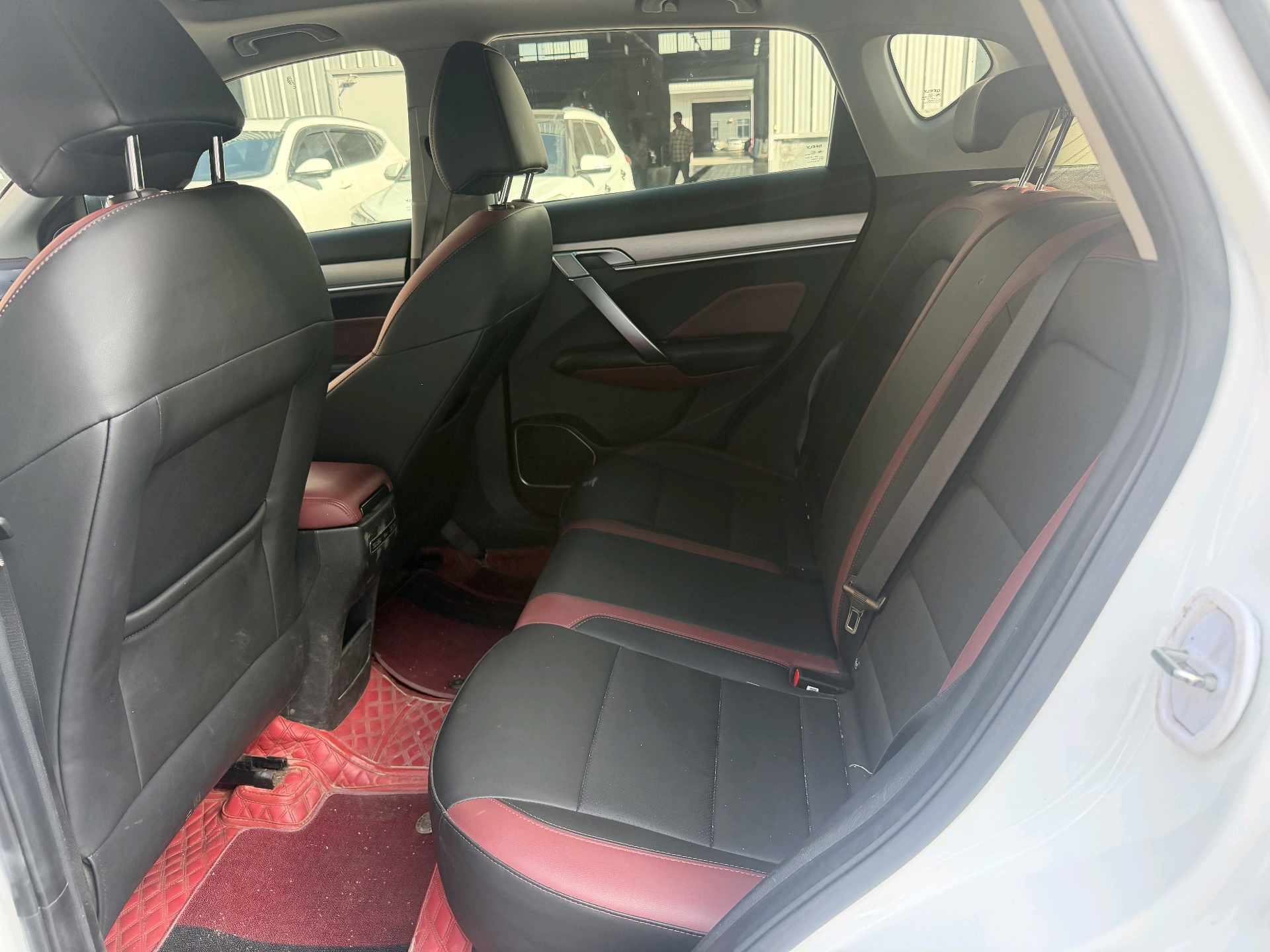 GEELY Coolray 2023 car image #3