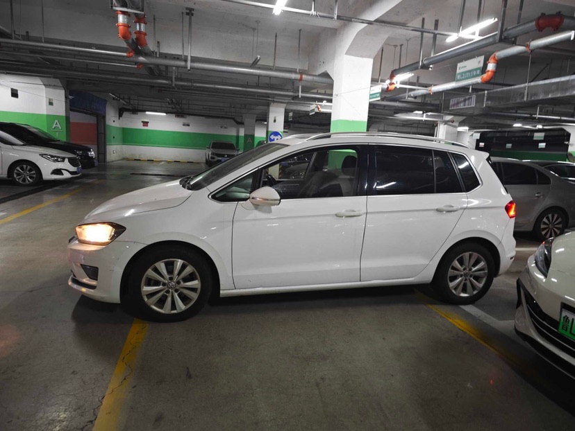 Volkswagen Golf Sportsvan 2017 #4 Volkswagen Golf Sportsvan 2017 car image #4