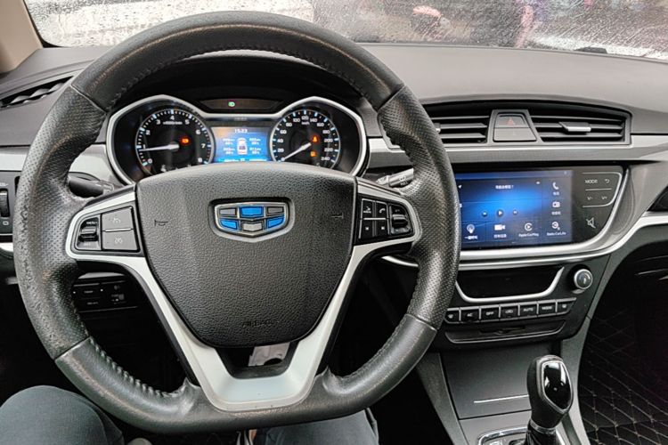 GEELY Emgrand 2016 car image #10