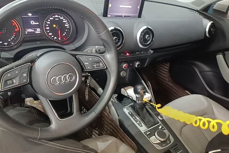 Audi A3 2021 car image #10