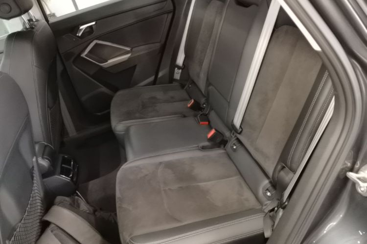 Audi Q3 2021 immagine di auto #17