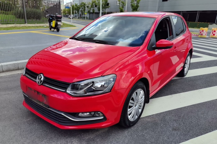 Volkswagen Polo 2019 car image #2