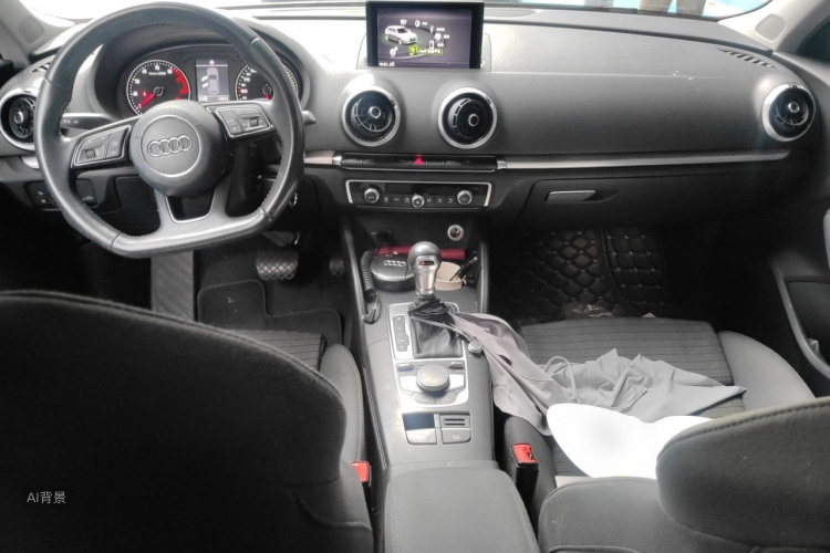 Audi A3 2018 car image #11