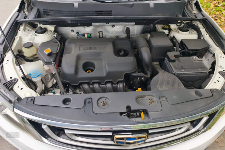 GEELY Vision X6 2017 immagine di auto #22