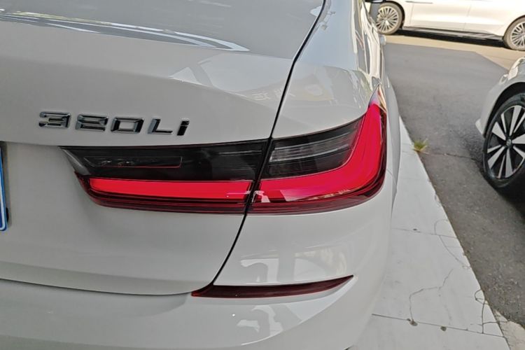 BMW 3 Series 2022 car image #8