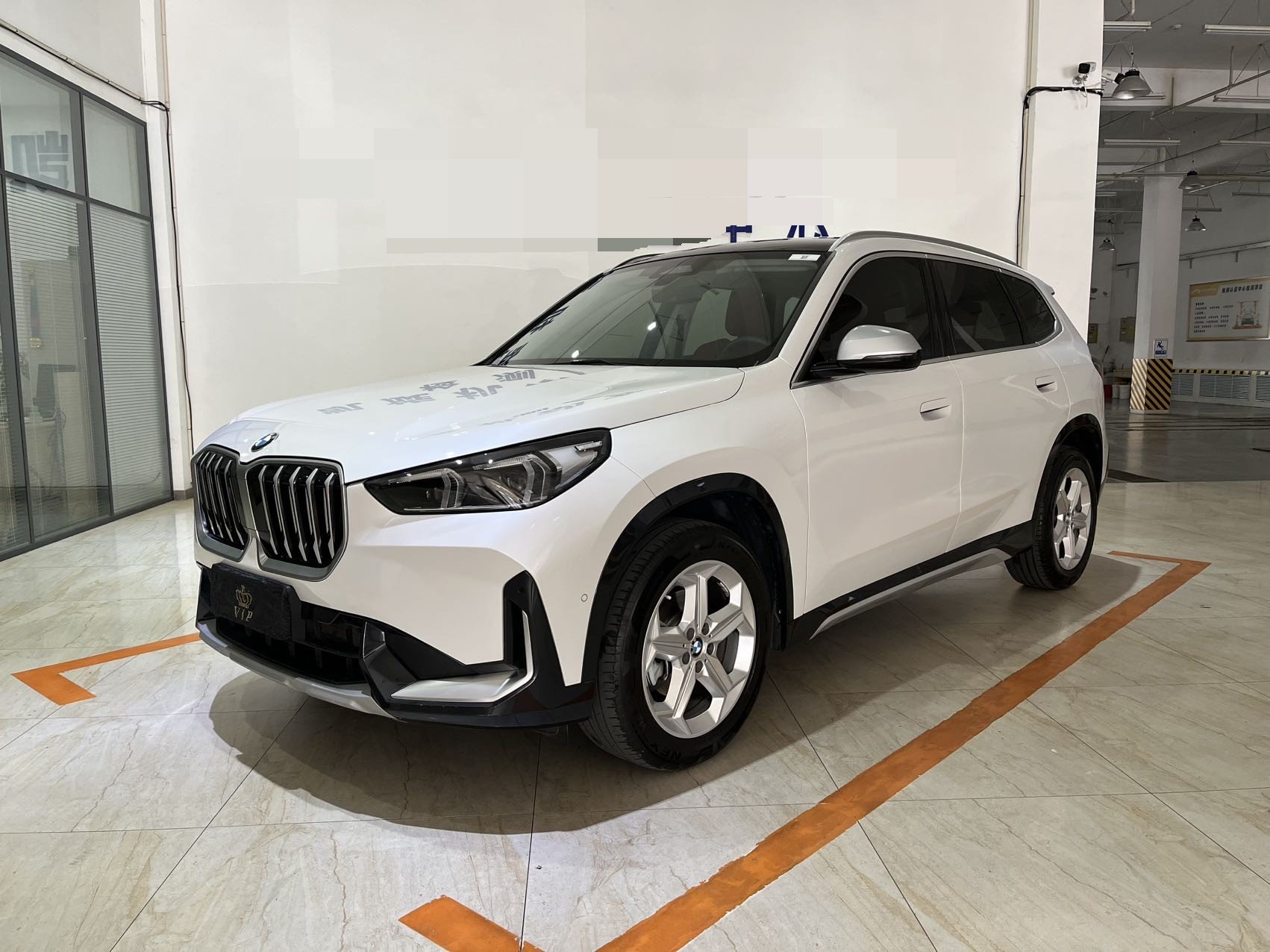 BMW X1 2023 汽车图片 