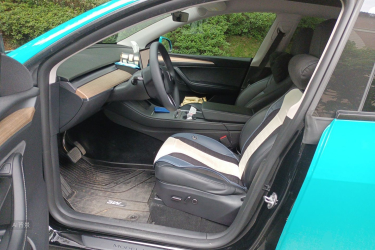 Tesla Model Y 2023 #17 Tesla Model Y 2023 car image #17