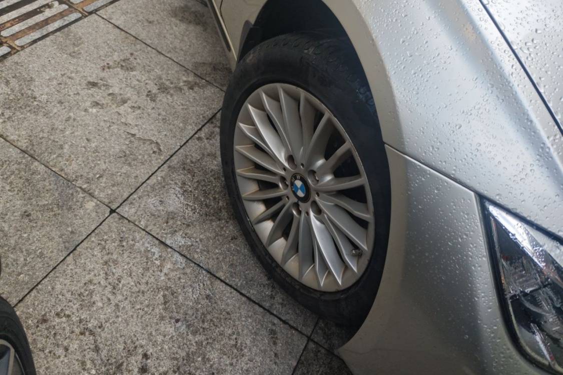 BMW 3 Series 2013 car image #9