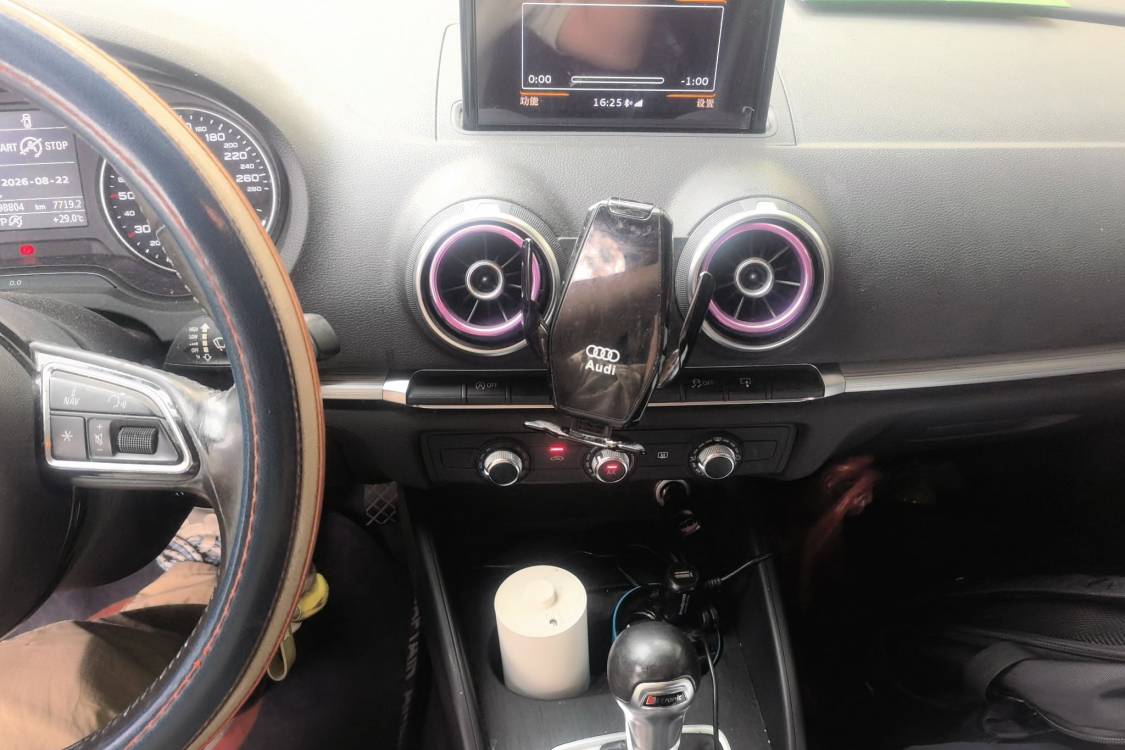 Audi A3 2016 immagine di auto #26