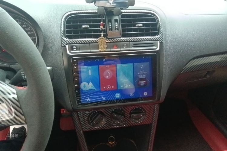 Volkswagen Polo 2018 car image #15