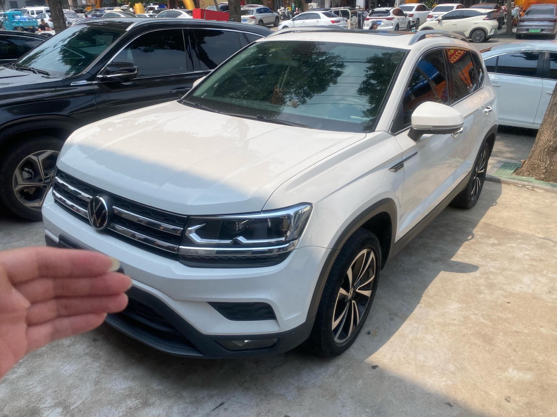 2022 immagine di auto 