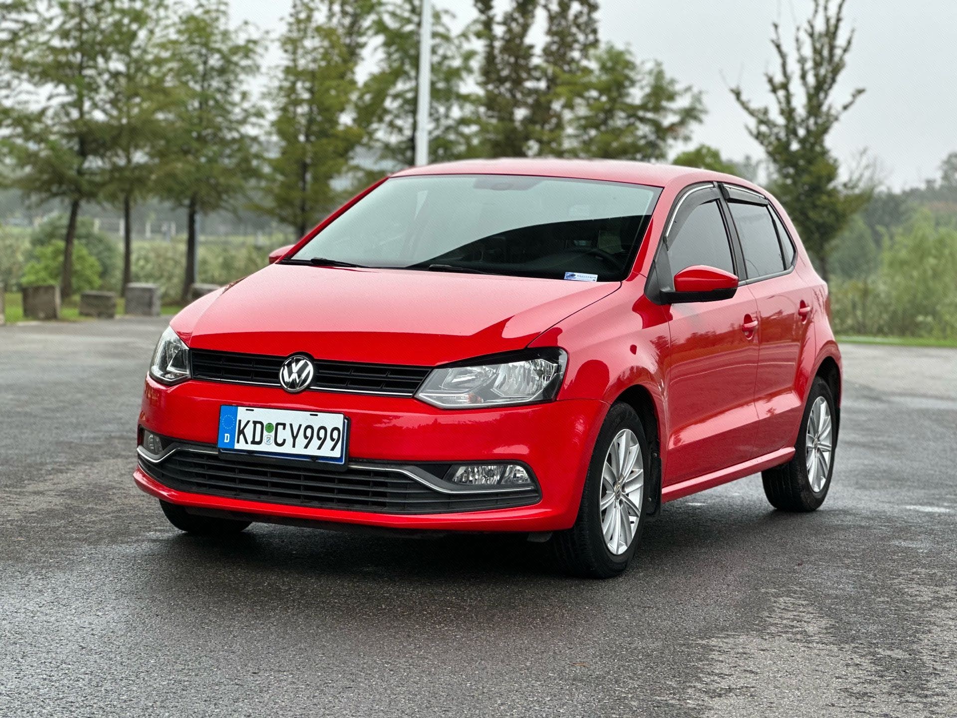 Volkswagen Polo 2015 Volkswagen Polo 2015 car image