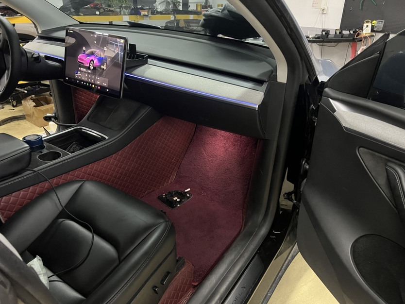 Tesla Model Y 2023 #5 Tesla Model Y 2023 car image #5