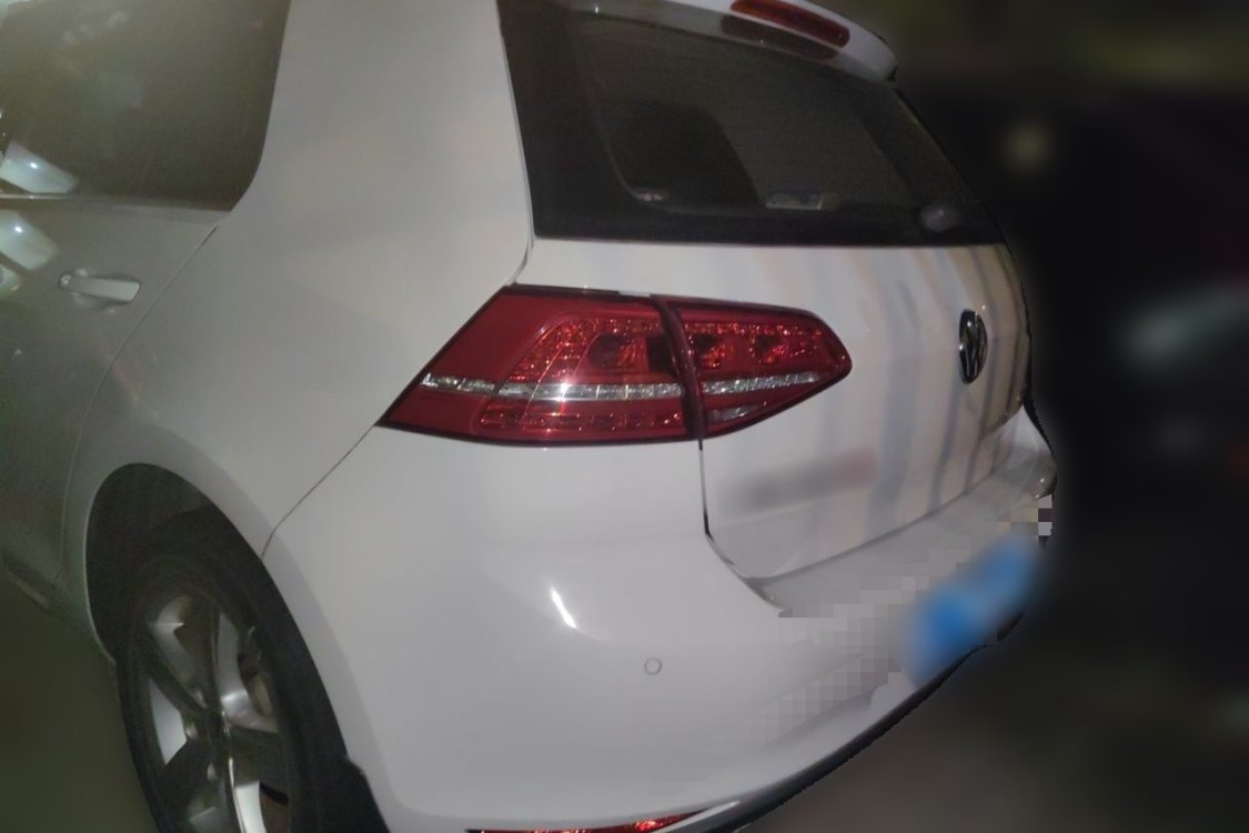 Volkswagen Golf 2015 car image #3