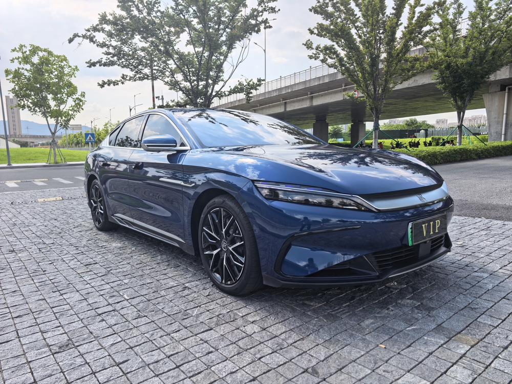 BYD Han 2023 #3 BYD Han 2023 car image #3