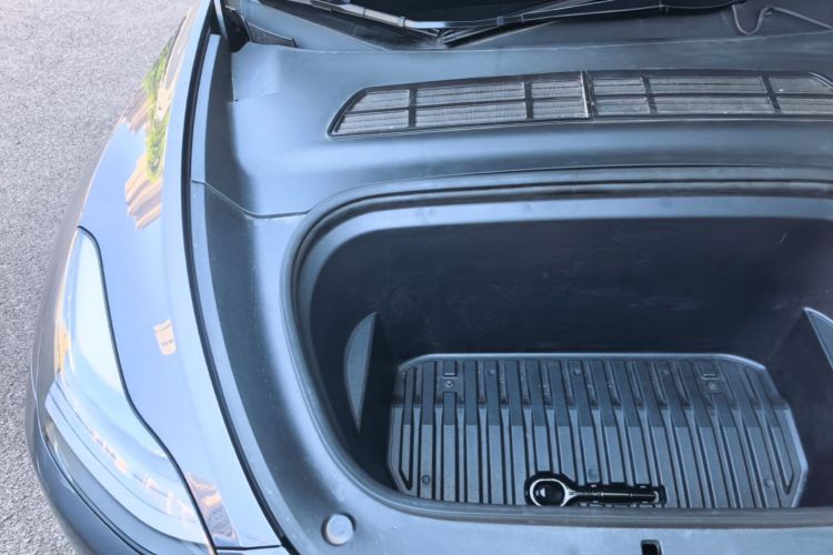 Tesla Model Y 2022 #23 Tesla Model Y 2022 car image #23