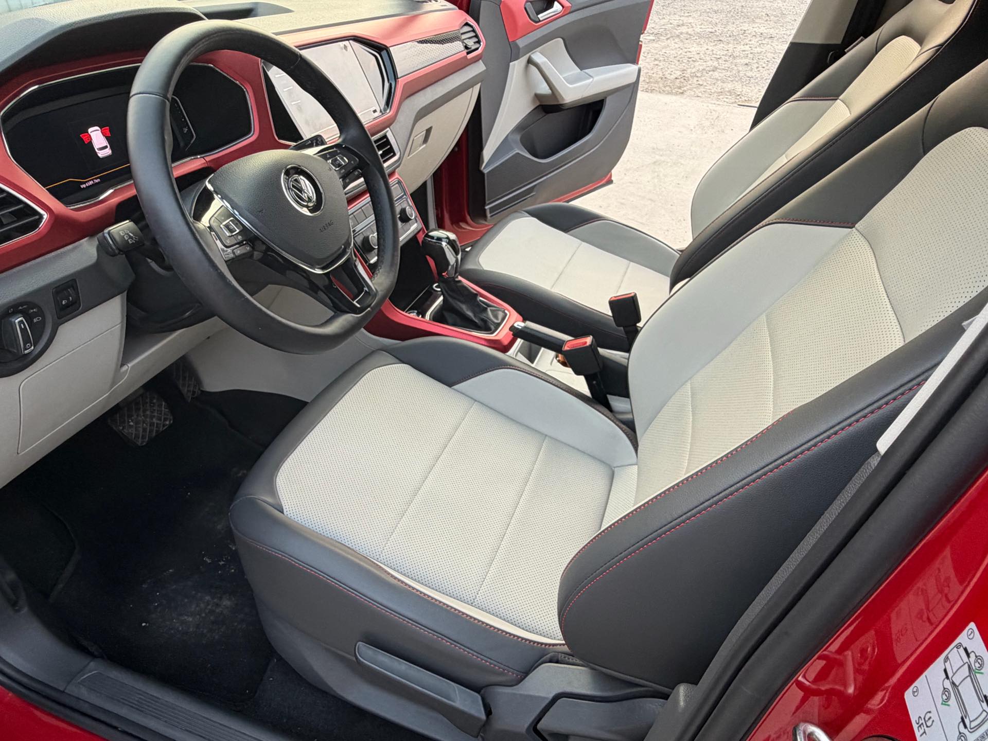 Volkswagen T-Cross 2019 car image #4