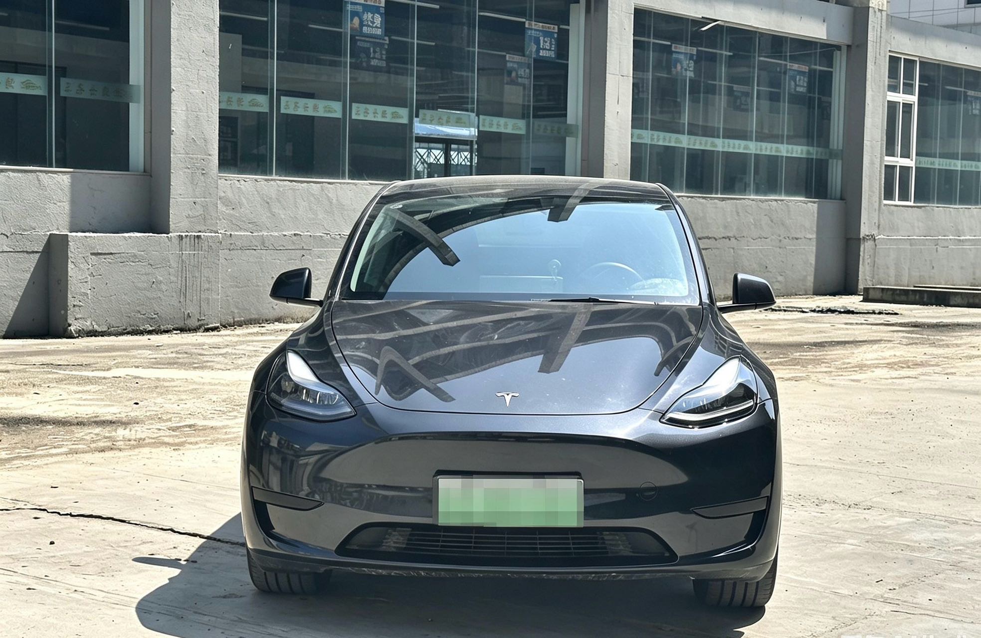 Tesla Model Y 2024 #2 Tesla Model Y 2024 image de voiture #2