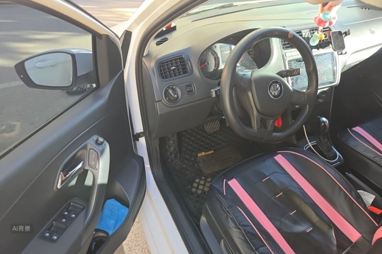 Volkswagen Polo 2017 car image #18