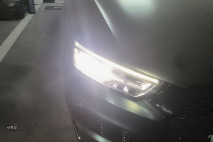 Audi Q3 2019 car image #8