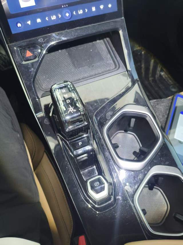 GEELY Boyue L 2023 #5 GEELY Boyue L 2023 car image #5
