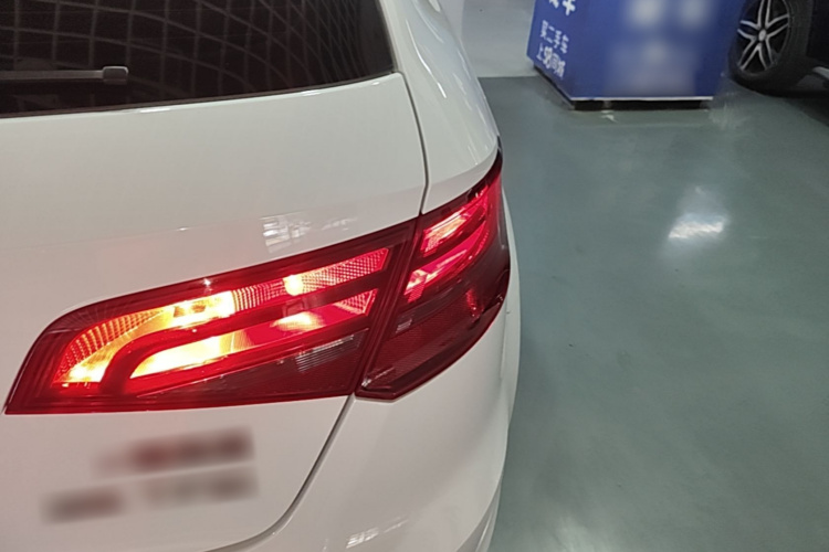Audi A3 2017 car image #8