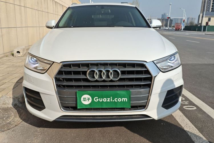 Audi Q3 2018 car image #3
