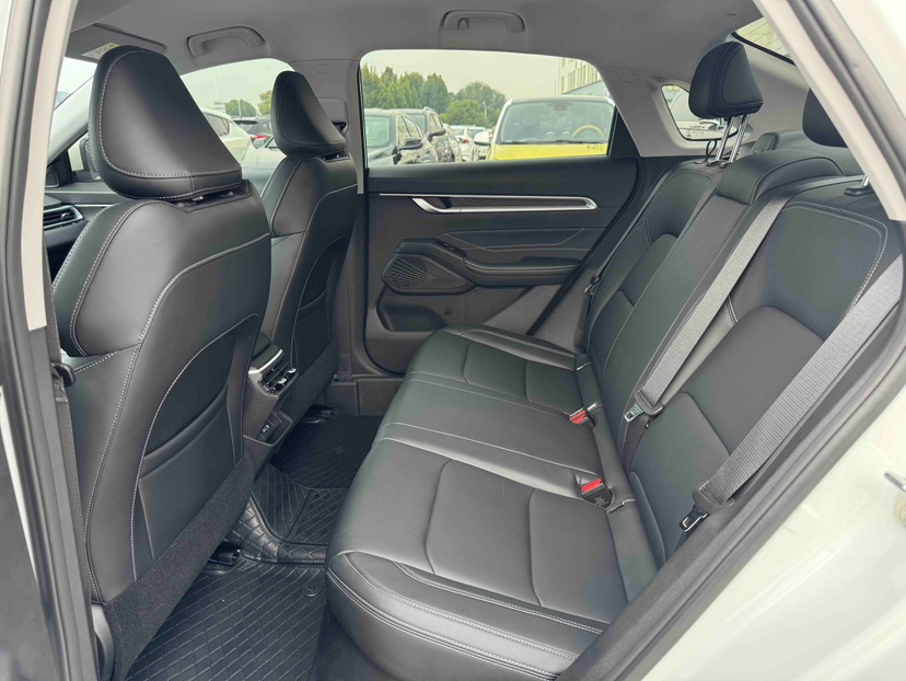 GEELY Emgrand 2025 immagine di auto #6