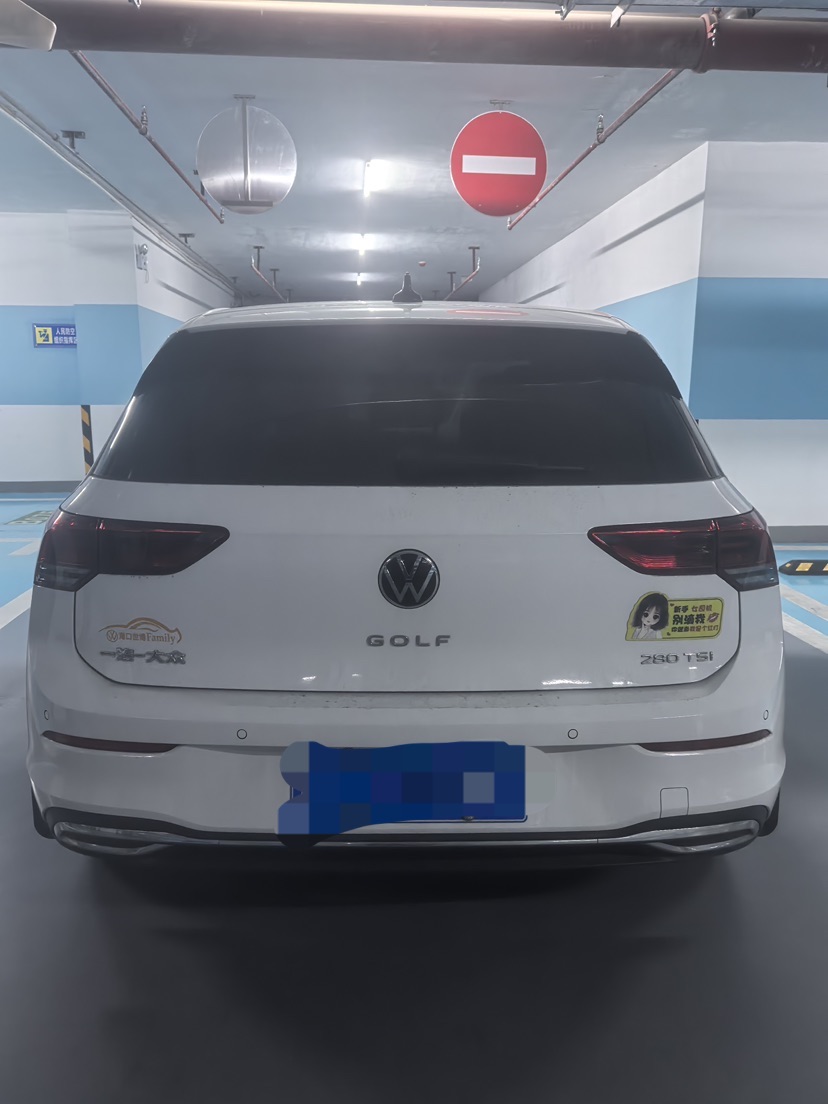 Volkswagen Golf 2023 car image #7