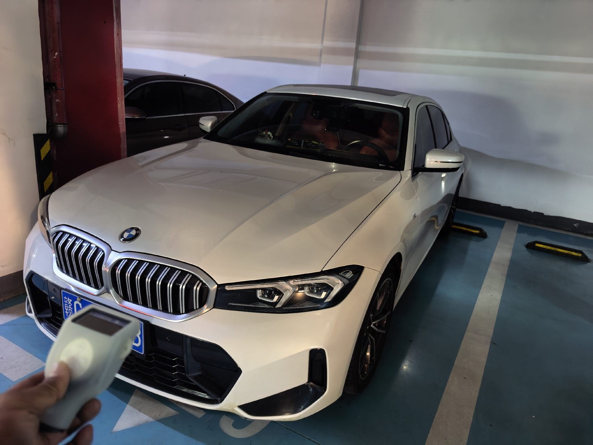 BMW 3 Series 2023 car image 