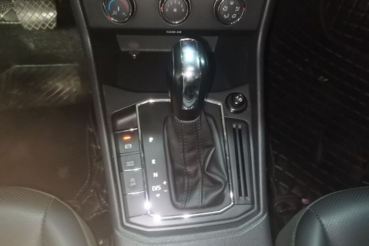 Volkswagen Lavida 2021 car image #14