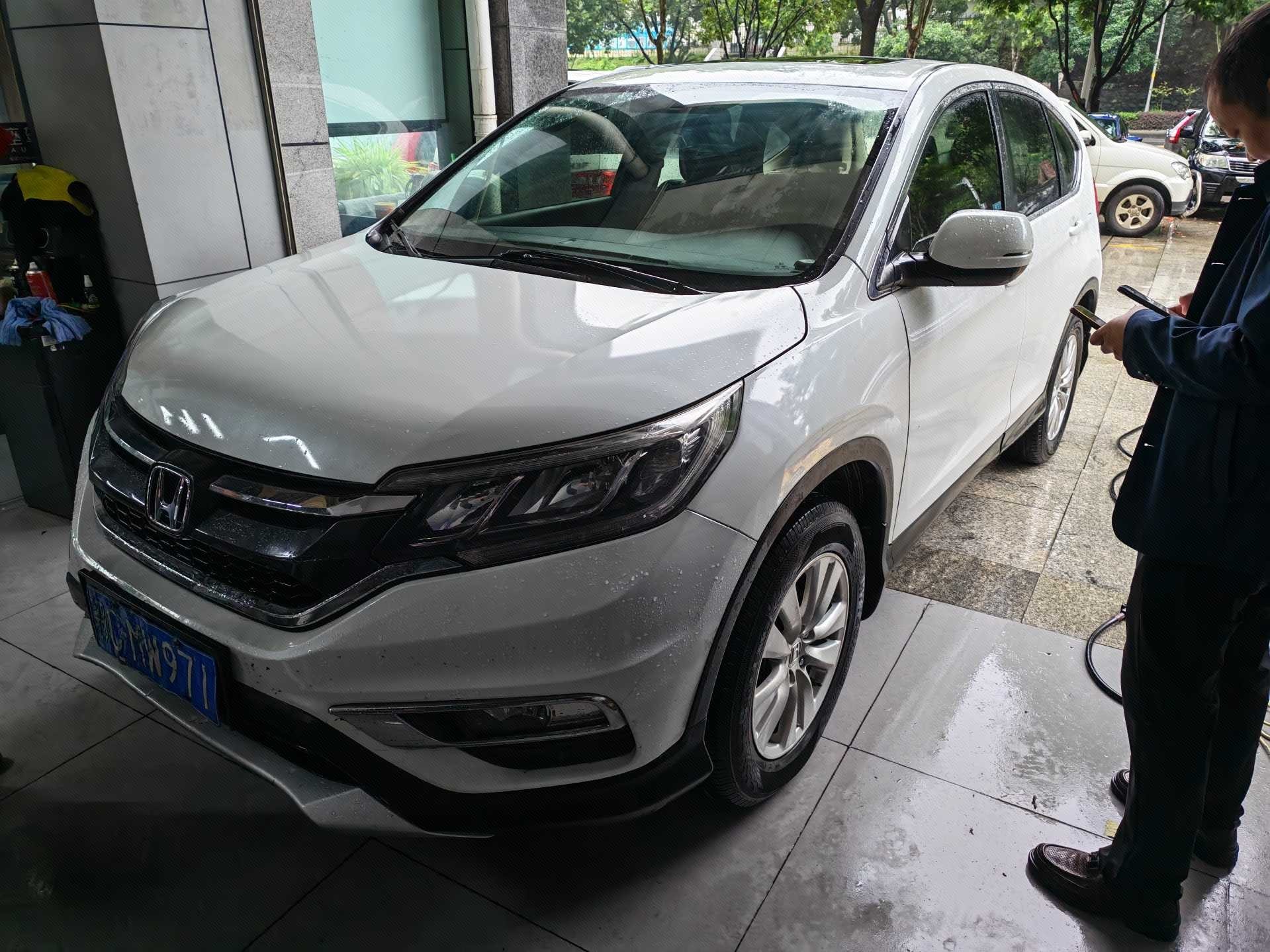 Honda CR-V 2016 Honda CR-V 2016 car image