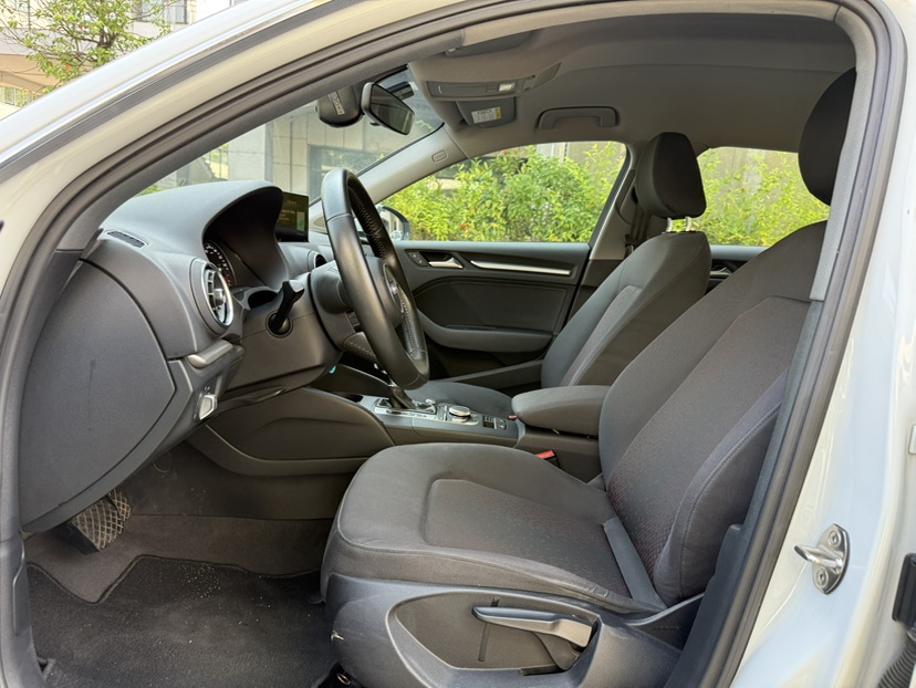 Audi A3 2017 car image #4