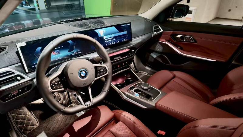 BMW i3 2026 car image #7