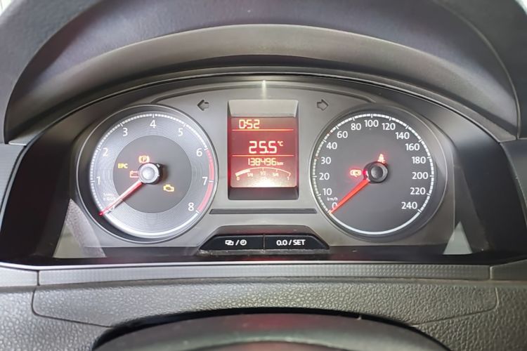 Volkswagen Santana 2017 car image #20